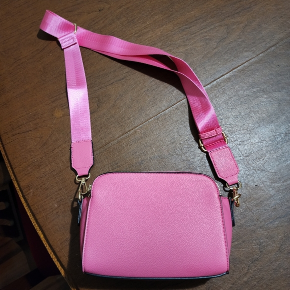 NWOT ... Pink Crossbody Bag - Picture 2 of 5